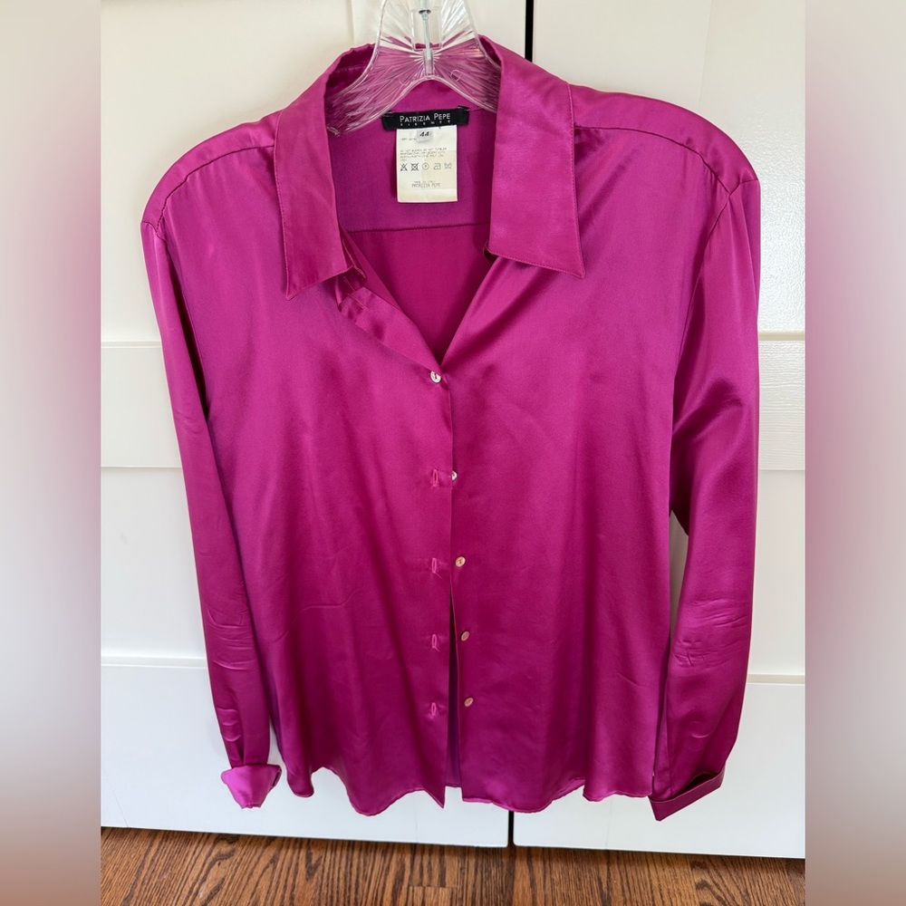 Gorgeous Patrizia Pepe silk blouse - like new